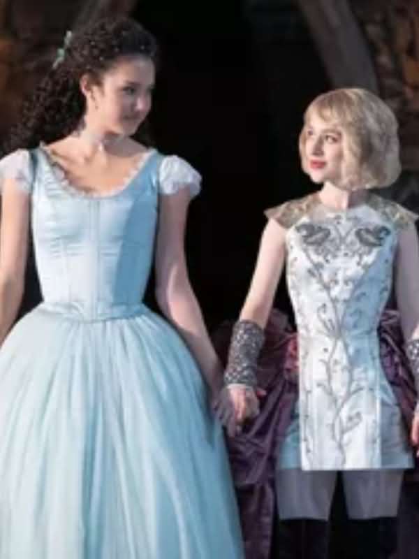 THE HEIRESS (TWO SISTERS).